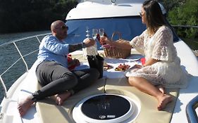 Aquadouro Yacht Radames - Sleep Boat Experience